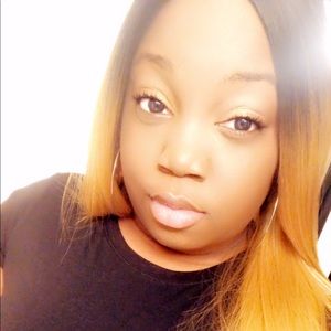 Meet your Posher, Courtney